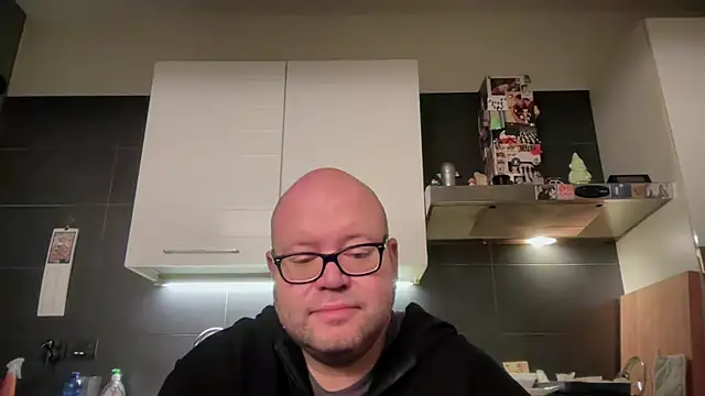 Snapshot of theitalianbear chatting on October 2025 03:16:01 AM theitalianbear online show from October 2025 03:16:01 AM