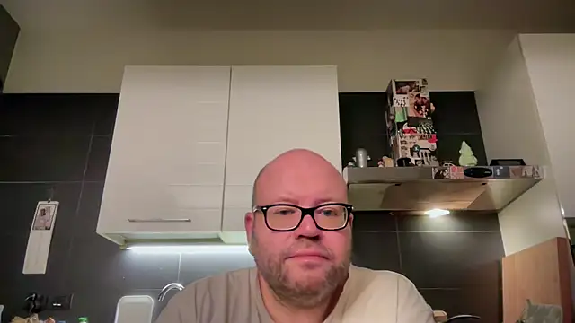 Snapshot of theitalianbear chatting on October 2025 02:37:01 AM theitalianbear online show from October 2025 02:37:01 AM