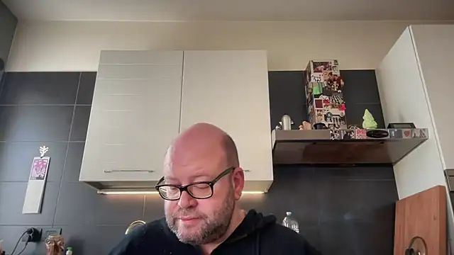 theitalianbear online show from April 2026 07:59:01 AM