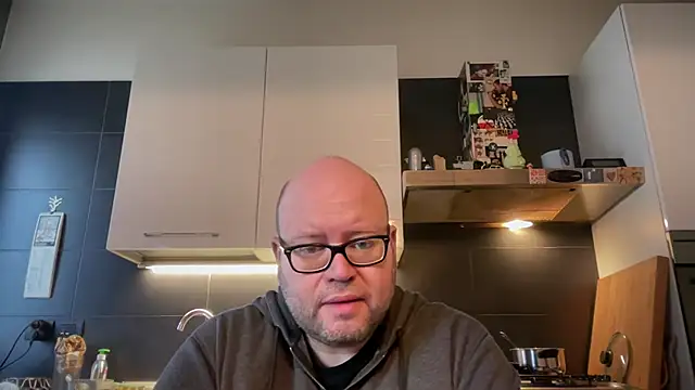 Snapshot of theitalianbear chatting on January 2025 01:40:01 PM theitalianbear online show from January 2025 01:40:01 PM
