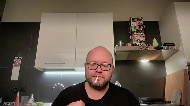 Snapshot of theitalianbear chatting on November 2025 03:54:01 AM theitalianbear online show from November 2025 03:54:01 AM