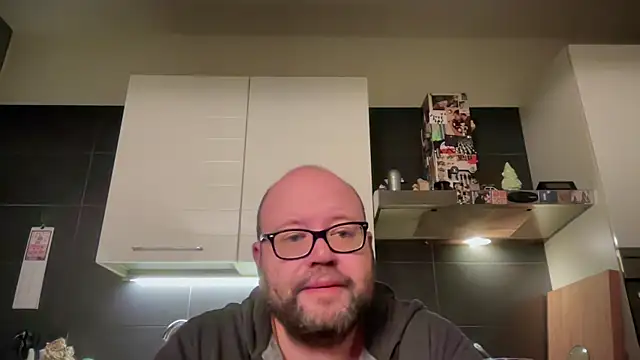 Snapshot of theitalianbear chatting on February 2026 08:53:02 PM theitalianbear online show from February 2026 08:53:02 PM