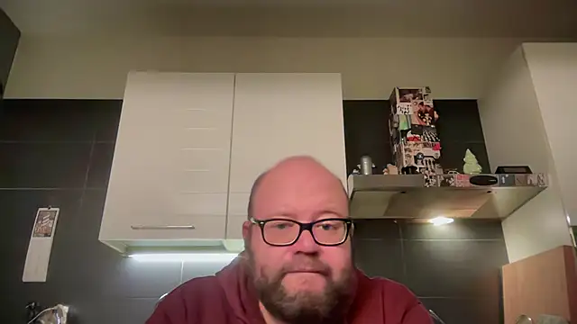 Snapshot of theitalianbear chatting on December 2025 05:21:02 AM theitalianbear online show from December 2025 05:21:02 AM