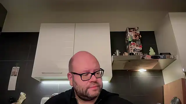 Snapshot of theitalianbear chatting on October 2025 01:28:02 AM theitalianbear online show from October 2025 01:28:02 AM