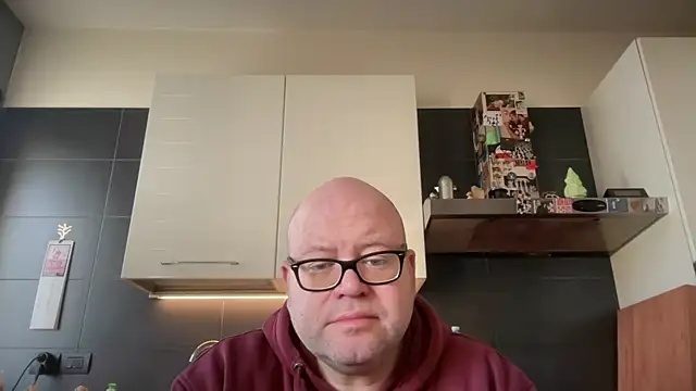 Snapshot of theitalianbear chatting on February 2026 08:22:01 AM theitalianbear online show from February 2026 08:22:01 AM