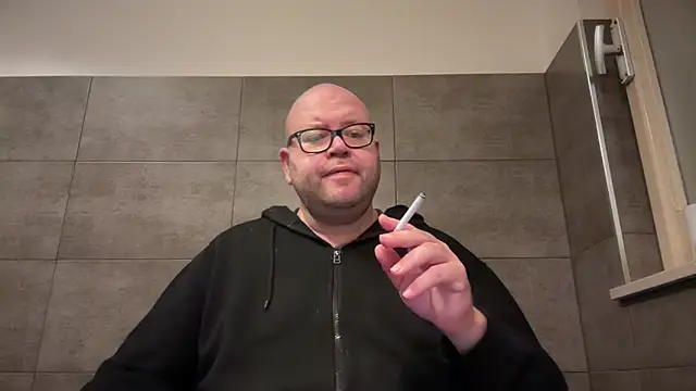 Snapshot of theitalianbear chatting on October 2025 04:01:01 AM theitalianbear online show from October 2025 04:01:01 AM