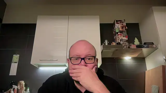 Snapshot of theitalianbear chatting on March 2026 05:03:02 AM theitalianbear online show from March 2026 05:03:02 AM