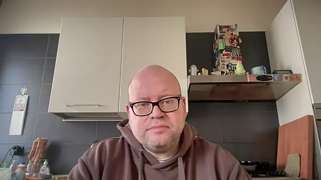 Snapshot of theitalianbear chatting on February 2025 12:38:01 PM theitalianbear online show from February 2025 12:38:01 PM