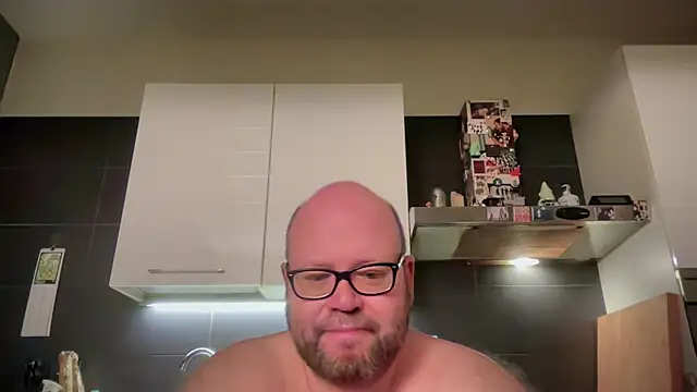theitalianbear online show from May 2026 07:33:02 PM