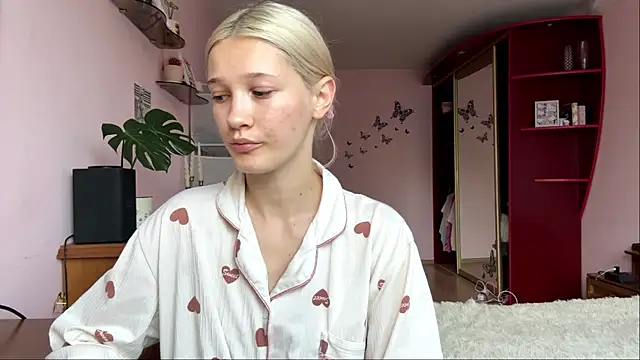RoxyKindlimann online show from July 2026 01:07:01 PM
