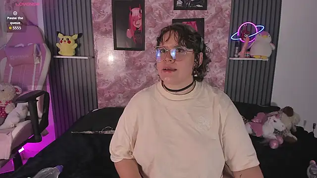 Dennis Smys online show from July 2026 03:06:02 AM