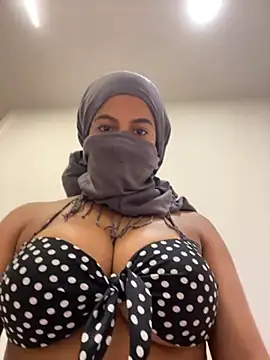 curlycurlygirl online show from July 2026 01:40:02 PM
