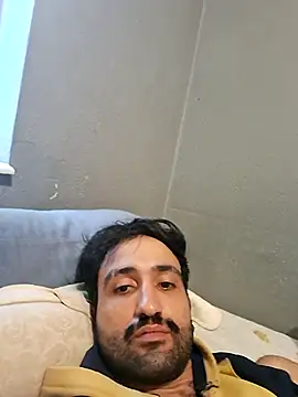 Snapshot of pedrovitorn chatting on July 2026 11:17:01 AM pedrovitorn online show from July 2026 11:17:01 AM