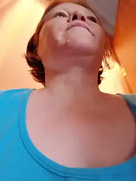 Renata Dell online show from July 2026 07:04:01 AM