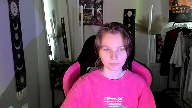 VivienneNoirr online show from July 2026 08:03:01 AM