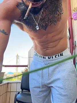 Jrafaelgomes17 online show from August 2026 11:49:02 AM
