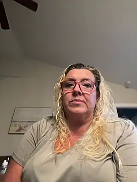 Snapshot of IntimateCpl chatting on August 2026 12:15:01 AM IntimateCpl online show from August 2026 12:15:01 AM