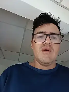WildMatthew online show from July 2026 01:54:01 PM
