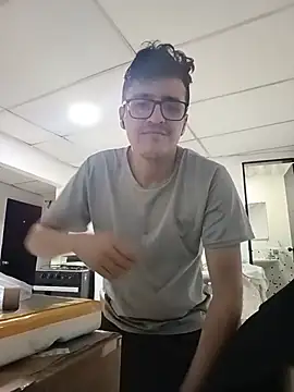 WildMatthew online show from July 2026 11:37:02 PM