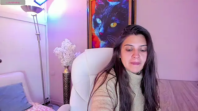julianaaldanaa online show from July 2026 12:12:01 PM