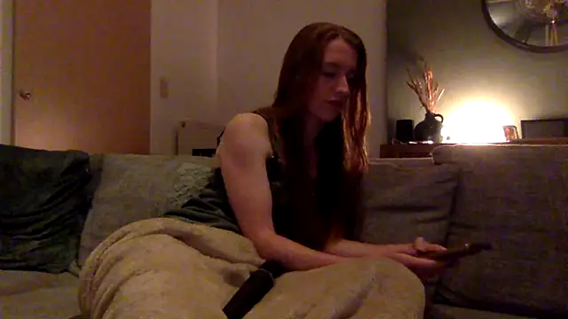Snapshot of itsyourqueen chatting on August 2026 09:32:02 PM itsyourqueen online show from August 2026 09:32:02 PM