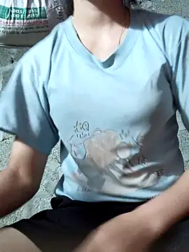 Hily2001 online show from July 2026 03:17:01 AM