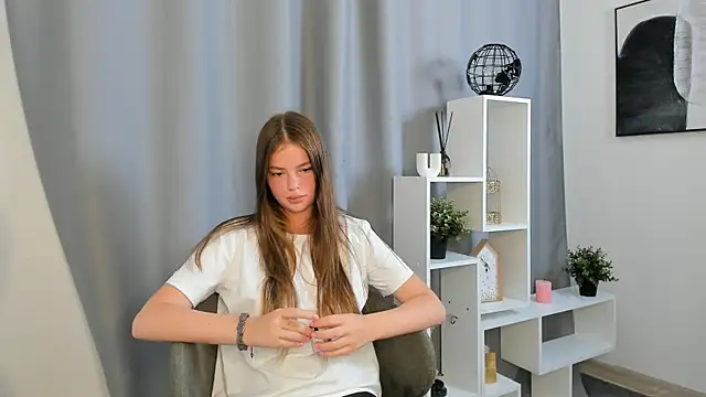 DarcieTegenkamp online show from August 2026 12:03:01 PM