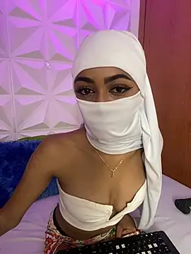 Snapshot of yasmin_moham chatting on July 2026 07:35:01 PM yasmin moham online show from July 2026 07:35:01 PM
