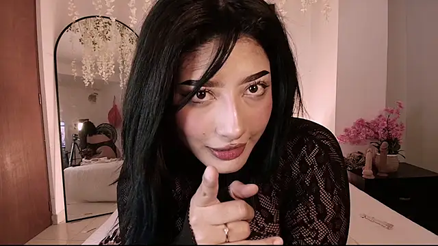 Lilith  Owens online show from July 2026 04:44:02 AM