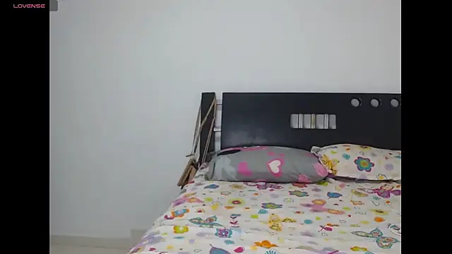 pamela tiny  online show from August 2026 05:28:02 AM