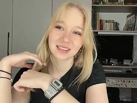 Snapshot of MargareteBerdar chatting on July 2026 07:18:02 AM MargareteBerdar online show from July 2026 07:18:02 AM
