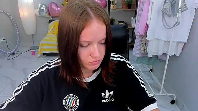 GiovannaLaw online show from August 2026 01:39:02 PM