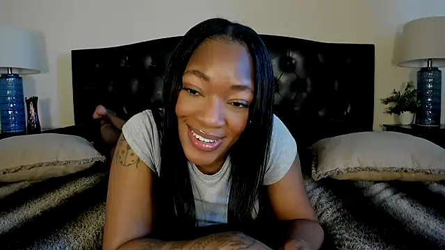 nicolesolace online show from March 2026 10:17:01 PM