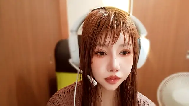 Snapshot of mew-mia-meow chatting on July 2026 07:18:02 AM mew-mia-meow online show from July 2026 07:18:02 AM