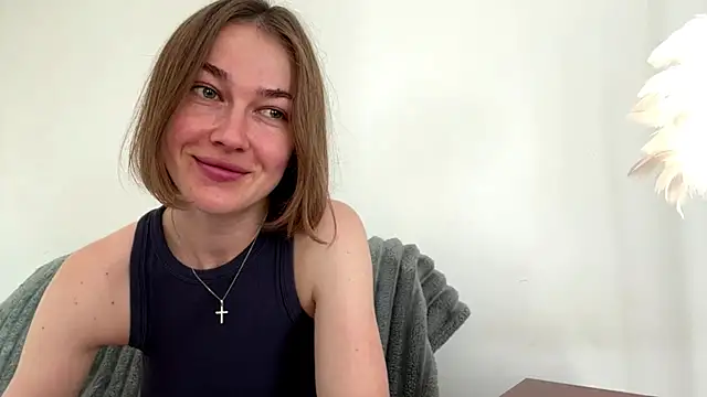 Snapshot of FlirtyDolly chatting on August 2026 08:19:01 AM FlirtyDolly online show from August 2026 08:19:01 AM