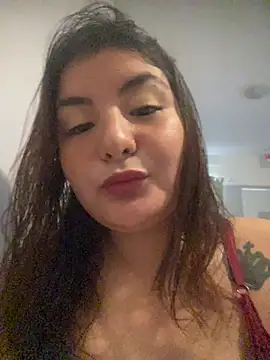 SofiaDinamita online show from August 2026 04:44:02 PM
