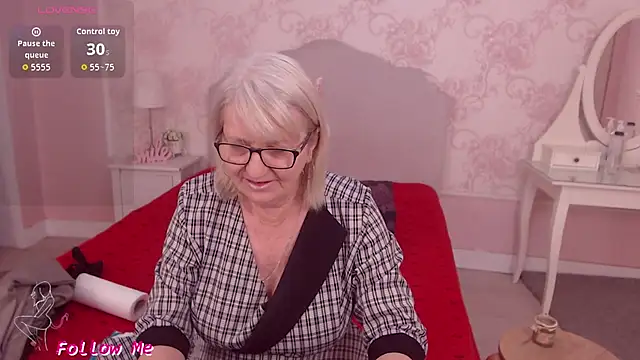 Snapshot of LadyAlana chatting on May 2026 10:15:02 PM LadyAlana online show from May 2026 10:15:02 PM