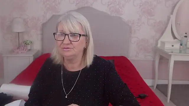 Snapshot of LadyAlana chatting on May 2026 10:15:02 PM LadyAlana online show from May 2026 10:15:02 PM