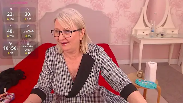 LadyAlana online show from April 2026 10:27:01 PM