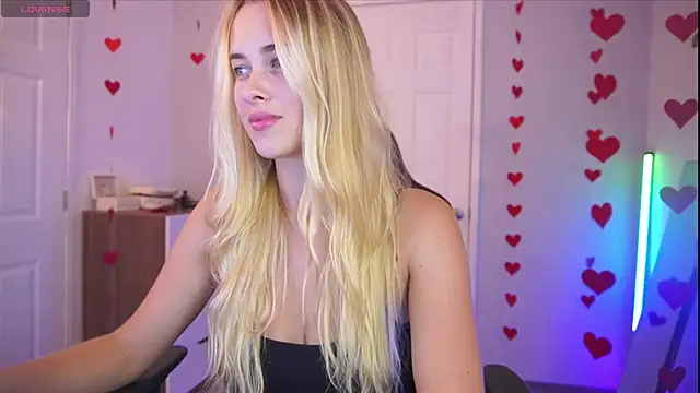 Snapshot of DanikaDillan chatting on February 2025 06:00:01 AM DanikaDillan online show from February 2025 06:00:01 AM