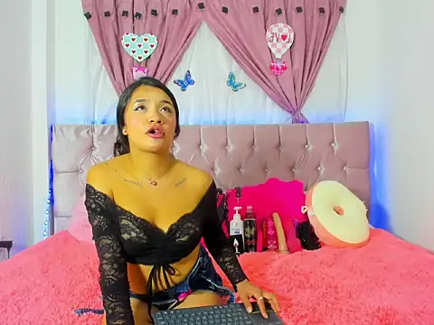 Snapshot of Sky_Naomi chatting on August 2026 08:04:02 PM Sky Naomi online show from August 2026 08:04:02 PM