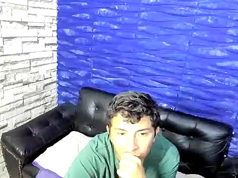 Snapshot of juan_picazo chatting on August 2026 05:19:01 PM juan picazo online show from August 2026 05:19:01 PM