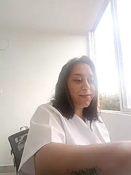 Queen-yessi12 online show from August 2026 01:50:02 PM