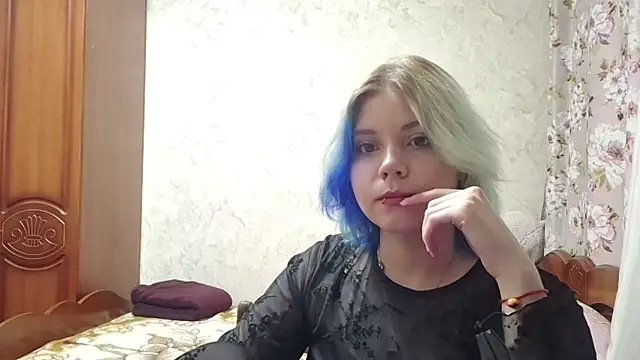 Snapshot of VelouraXo chatting on August 2026 06:05:02 PM VelouraXo online show from August 2026 06:05:02 PM