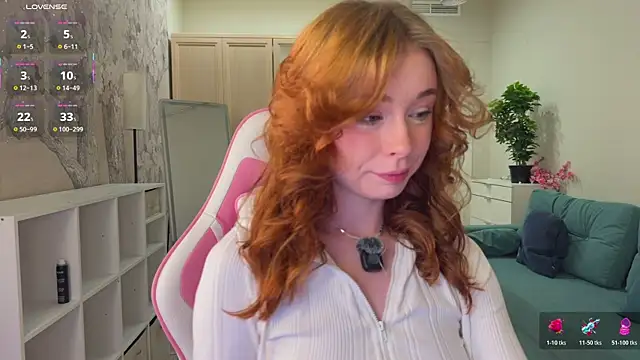 Eva RedQueen online show from August 2026 05:21:02 PM