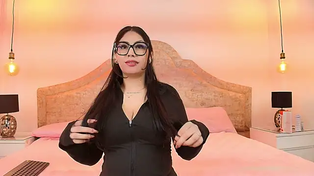 Mila Lune1 online show from August 2026 04:09:01 AM