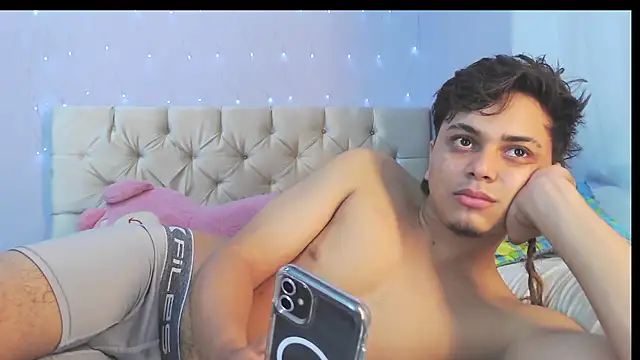 Chemistry live xcam online show from August 2026 01:32:02 AM