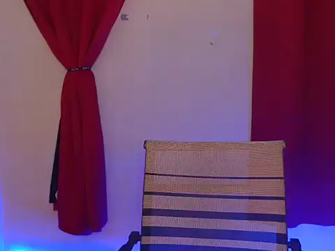 Snapshot of mike_jm chatting on November 2025 09:09:02 AM mike jm online show from November 2025 09:09:02 AM