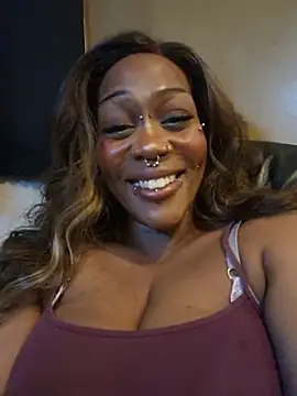 Snapshot of Bella-Nutella chatting on August 2026 10:14:02 PM Bella-Nutella online show from August 2026 10:14:02 PM