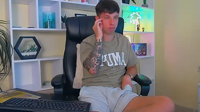 ThomasEdisonn online show from August 2026 08:30:01 AM